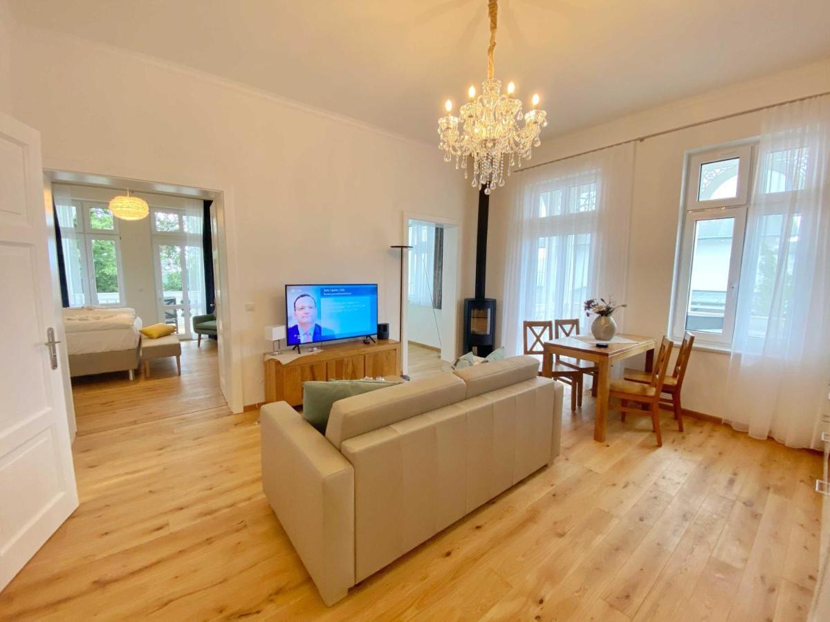 Villa Jenny - Ferienappartement 1 Mit Meerblick Засниц Экстерьер фото