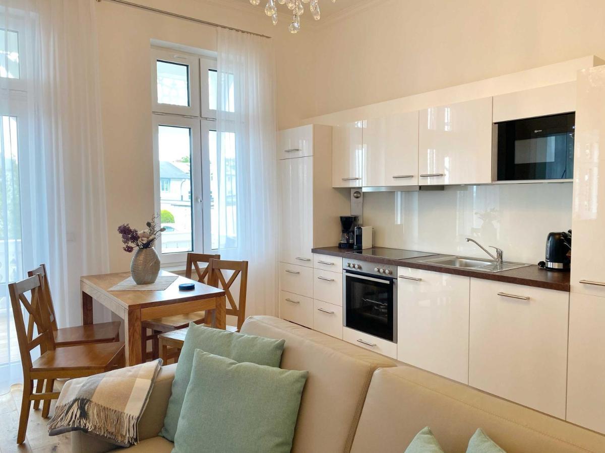Villa Jenny - Ferienappartement 1 Mit Meerblick Засниц Экстерьер фото